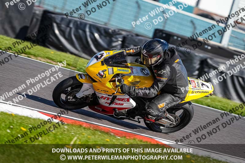 donington no limits trackday;donington park photographs;donington trackday photographs;no limits trackdays;peter wileman photography;trackday digital images;trackday photos